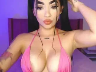 lauraG's Live Sex Cam Show