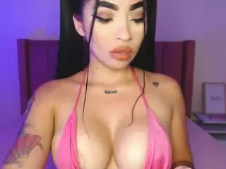 lauraG's Live Sex Cam Show