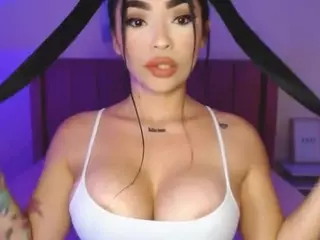 lauraG's Live Sex Cam Show