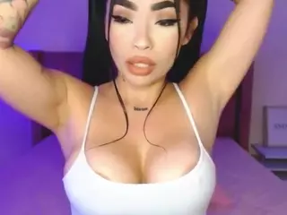 lauraG's Live Sex Cam Show