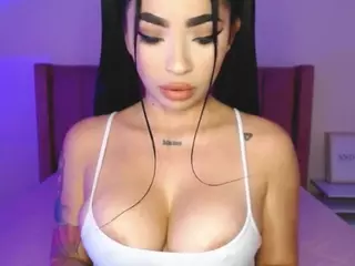 lauraG's Live Sex Cam Show