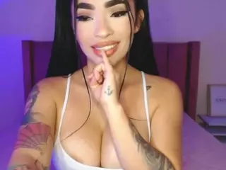 lauraG's Live Sex Cam Show