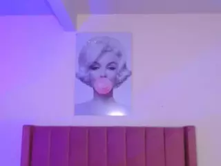 lauraG's Live Sex Cam Show