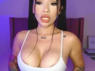 lauraG's Live Sex Cam Show