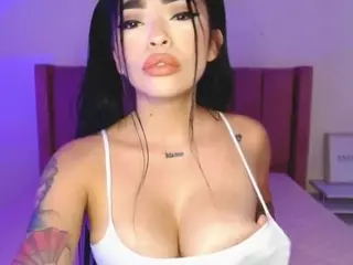 lauraG's Live Sex Cam Show