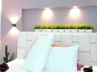 Valeeria's Live Sex Cam Show
