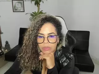 Alyssaaan's Live Sex Cam Show