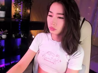 Milemissu's Live Sex Cam Show