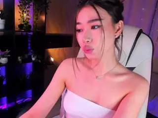 Milemissu's Live Sex Cam Show