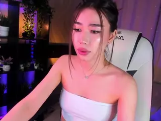 Milemissu's Live Sex Cam Show