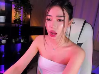 Milemissu's Live Sex Cam Show