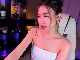 Milemissu's Live Sex Cam Show