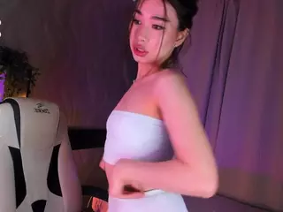 Milemissu's Live Sex Cam Show
