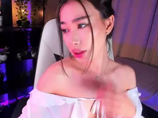 Milemissu's Live Sex Cam Show