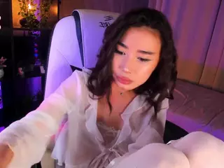 Milemissu's Live Sex Cam Show
