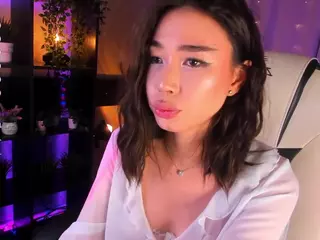 Milemissu's Live Sex Cam Show