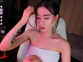 Milemissu's Live Sex Cam Show
