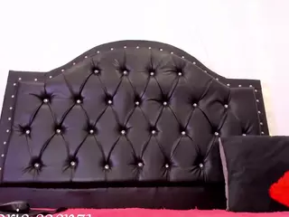 doll-ssquirts's Live Sex Cam Show