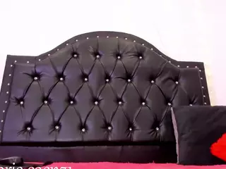 doll-ssquirts's Live Sex Cam Show