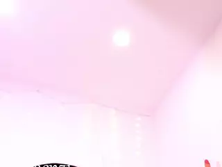 doll-ssquirts's Live Sex Cam Show