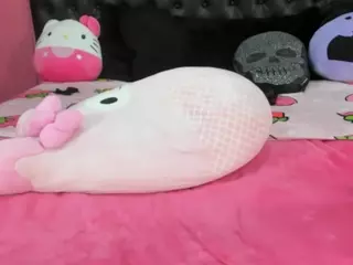 Evilyn's Live Sex Cam Show