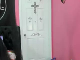 Evilyn's Live Sex Cam Show