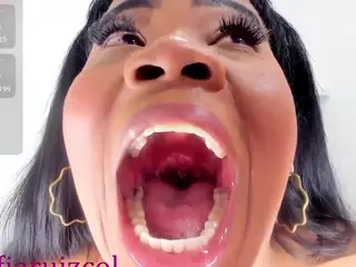 sofiadirty's Live Sex Cam Show