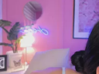Julieta's Live Sex Cam Show