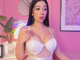 Julieta's Live Sex Cam Show