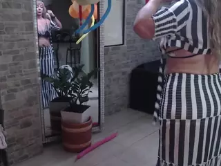 sarai_dupont's Live Sex Cam Show