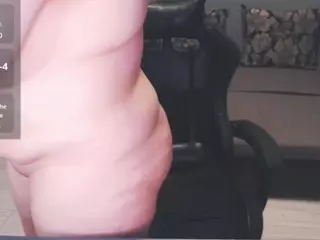 WoWGuessWho69's Live Sex Cam Show