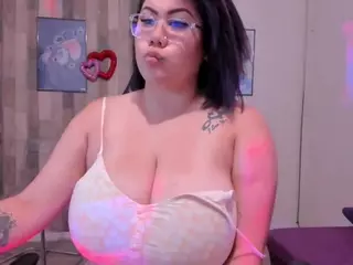 bigt3ti's Live Sex Cam Show