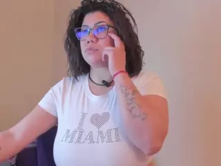 bigt3ti's Live Sex Cam Show