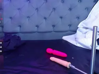 louisenails's Live Sex Cam Show