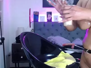 louisenails's Live Sex Cam Show
