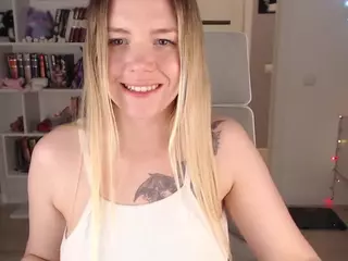 Emmy-Bryan's Live Sex Cam Show
