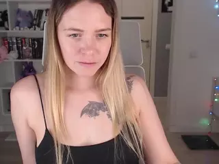 Emmy-Bryan's Live Sex Cam Show
