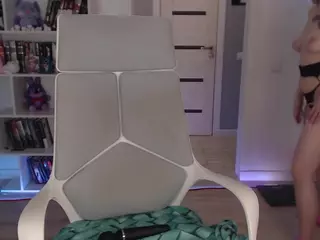 Emmy-Bryan's Live Sex Cam Show