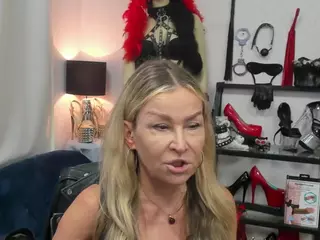 luxCrystal's Live Sex Cam Show