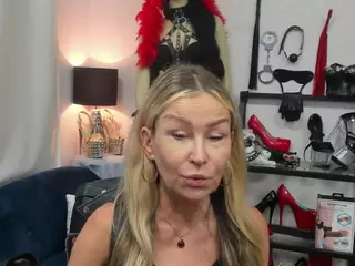 luxCrystal's Live Sex Cam Show