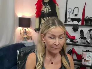 luxCrystal's Live Sex Cam Show