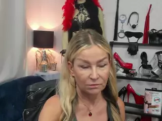 luxCrystal's Live Sex Cam Show