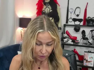 luxCrystal's Live Sex Cam Show