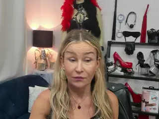 luxCrystal's Live Sex Cam Show
