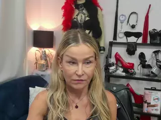 luxCrystal's Live Sex Cam Show