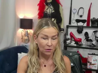luxCrystal's Live Sex Cam Show