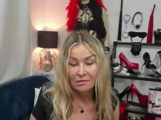 luxCrystal's Live Sex Cam Show