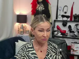 luxCrystal's Live Sex Cam Show