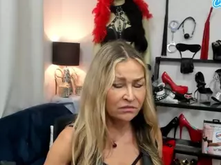 luxCrystal's Live Sex Cam Show