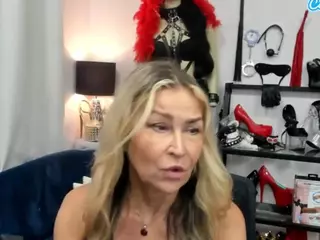luxCrystal's Live Sex Cam Show